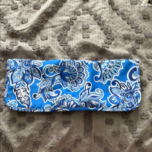 Modella Blue and White Paisley curling iron case - Picture 1 of 3